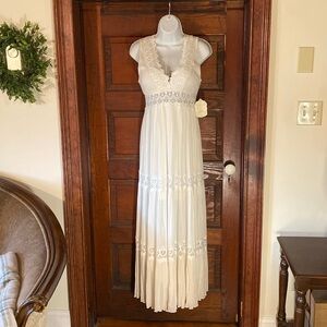 Altar’d State dress, size medium, off white
